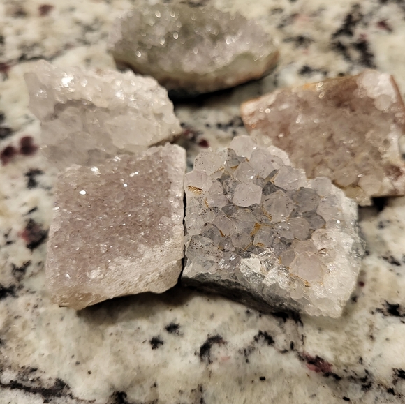 10 Raw Amethyst Beatutifully Cut Crystals - Picture 12 of 15